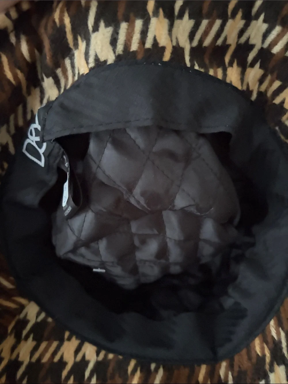 NWT D&Y Brown and Cream Houndstooth Bucket Hat with Accent Buckle